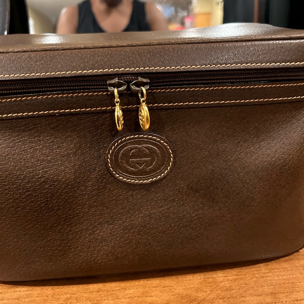 GUCCI Vintage Leather Train Case …has some inside peeling due to age… view pics